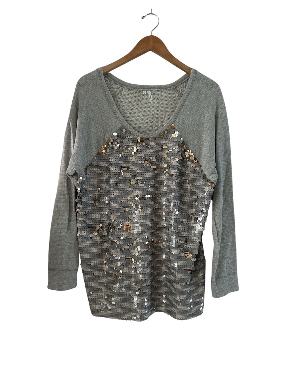 Studio Y Sequined Chest Gray Top Like New sz XXL